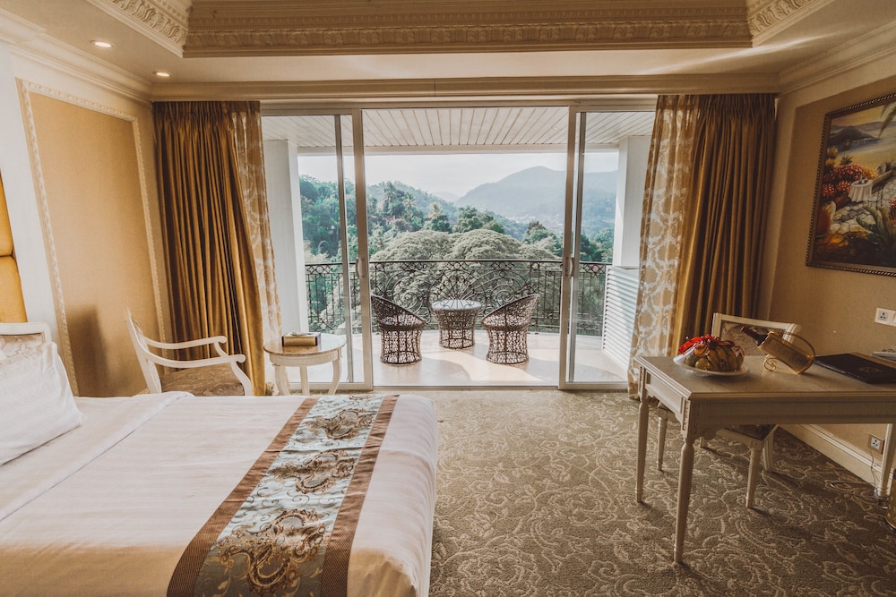 Deluxe Room with Balcony
