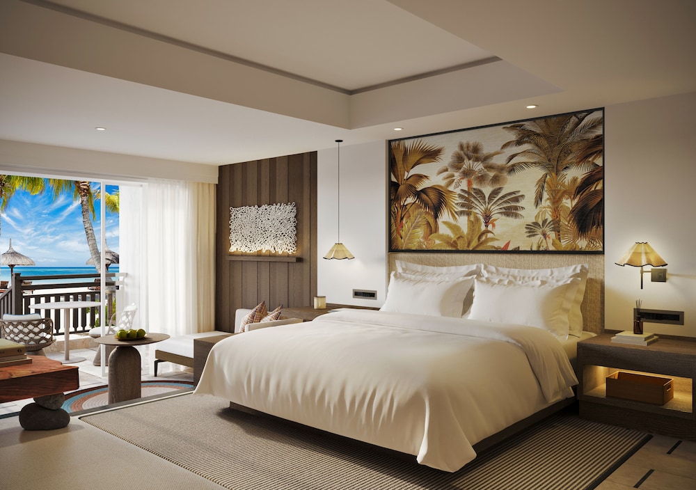 Coral Beachfront Room King