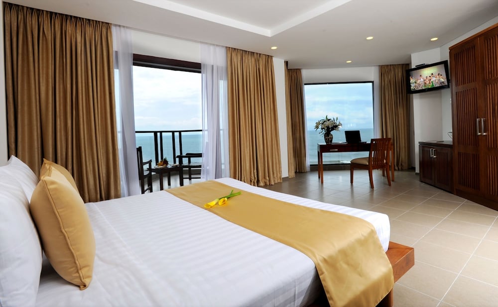 Suite, Oceanfront - Photo 3