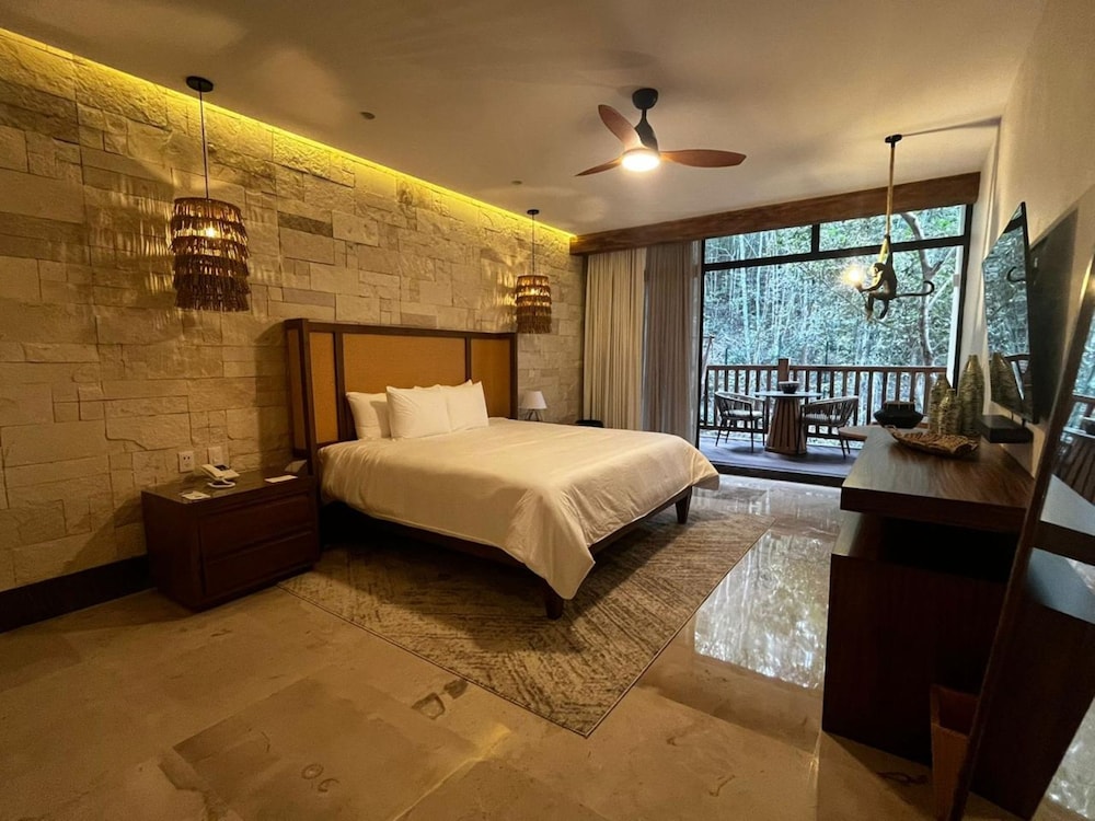 Presidential Suite photo 1