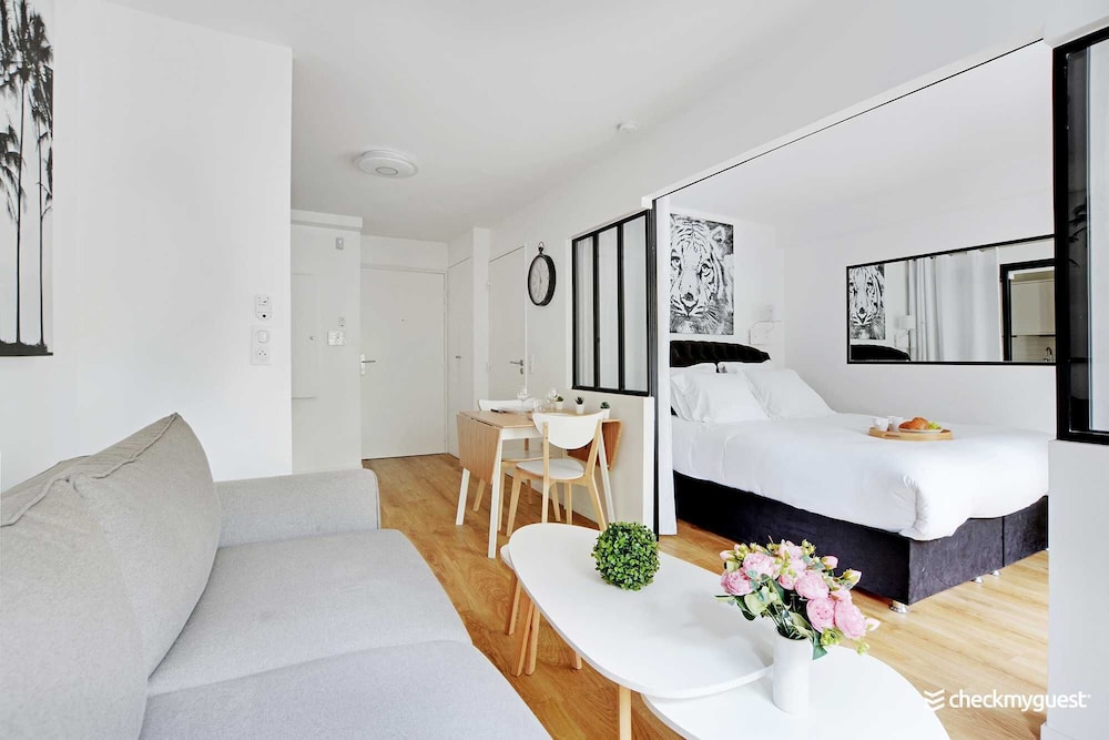 City Apartment, City View photo 3