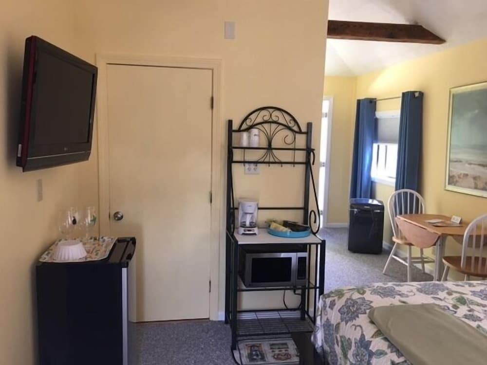 Premium Room, 1 Queen Bed, Ensuite, Corner photo 1