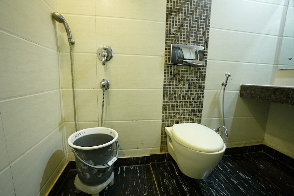 Deluxe Room - Photo 7