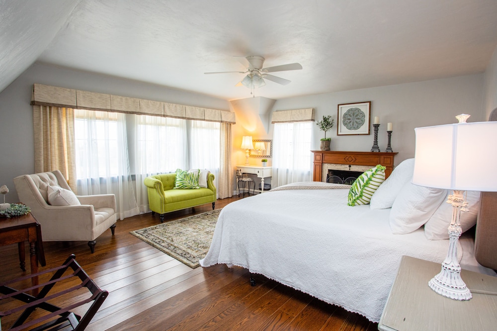 Chardonnay Room photo 2