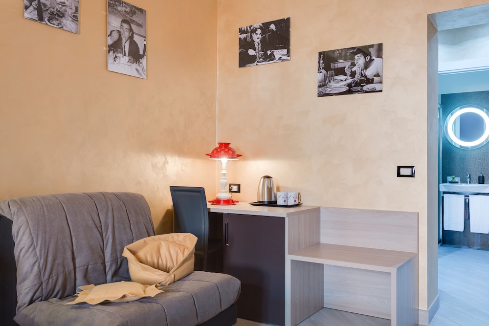 Deluxe Triple Room photo 3