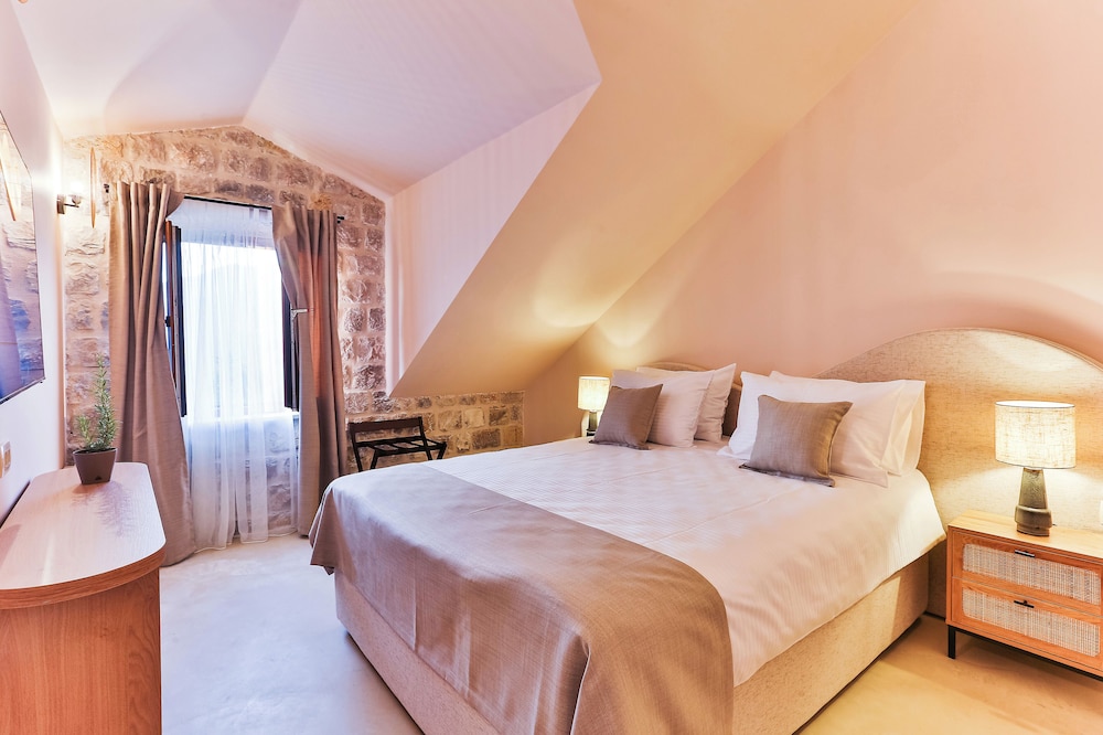 Superior Double Room, Pool View photo 1