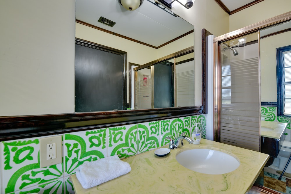 House (Multiple Bedrooms) photo 3