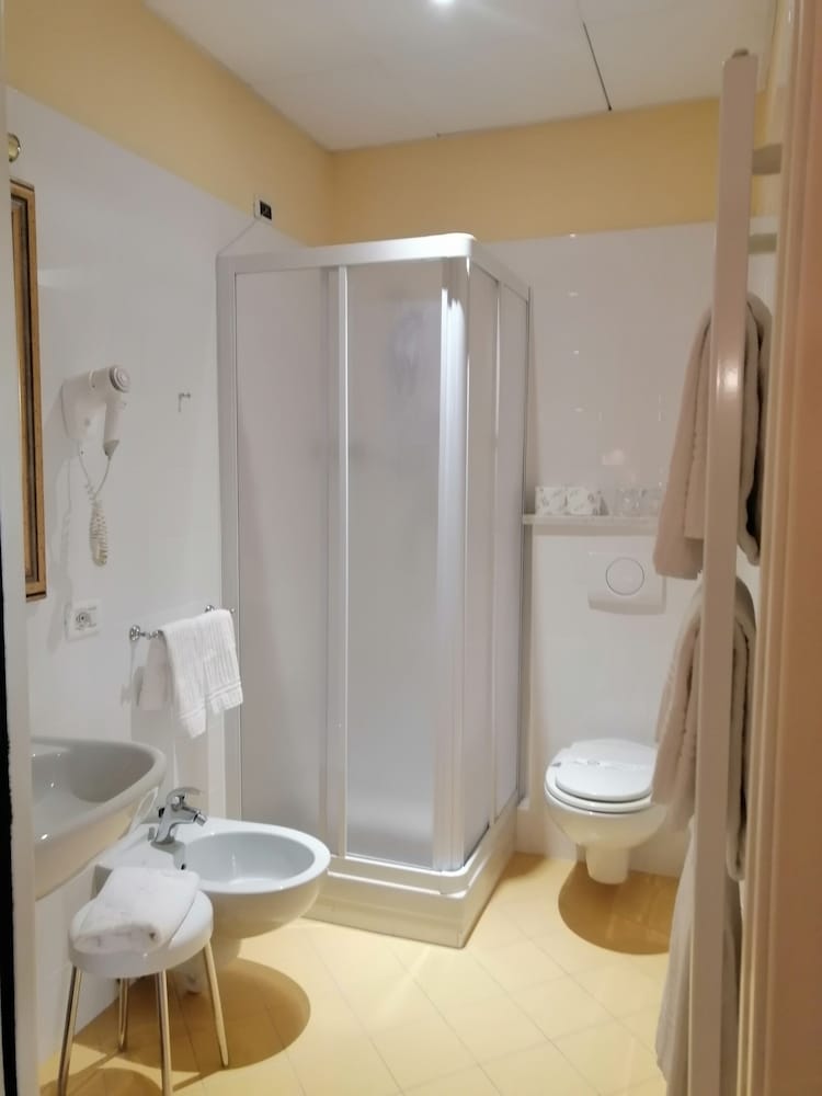 Basic Double Room - Photo 4