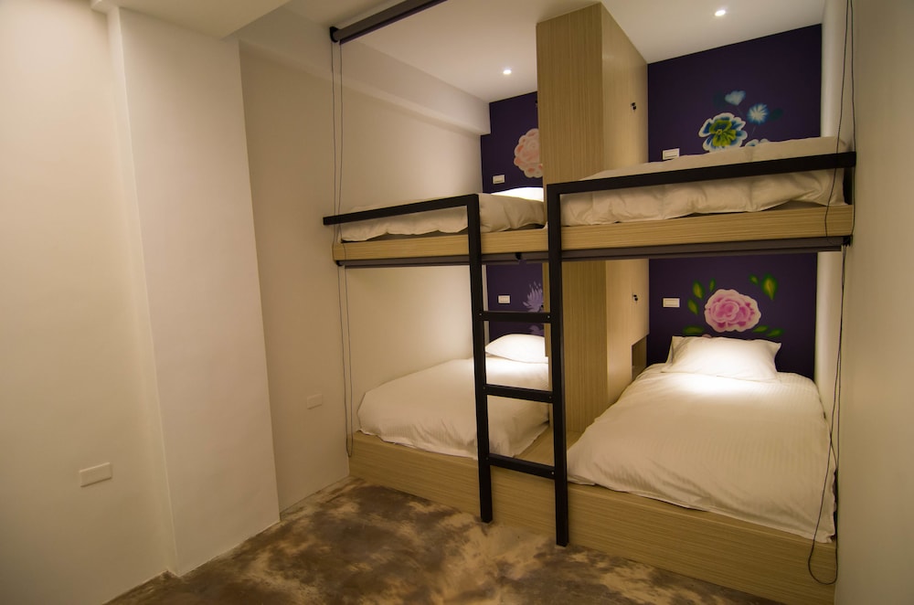 Economy Quadruple Room photo 3
