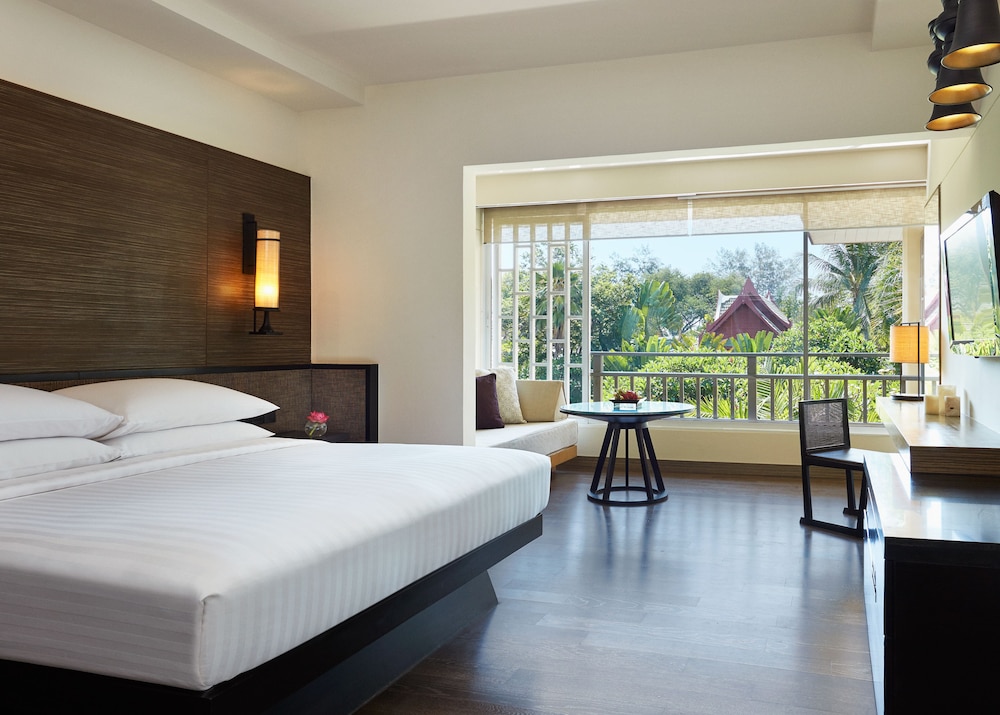 Premier Suite - Photo 2