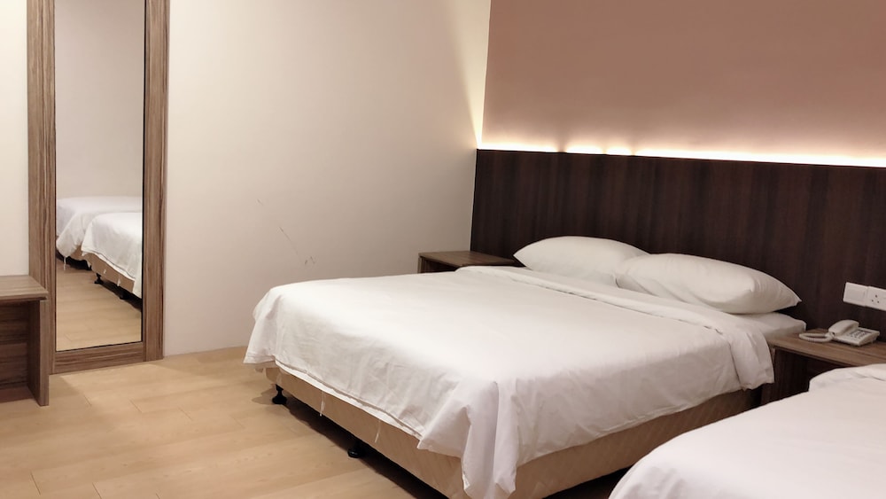 Superior Triple Room photo 2