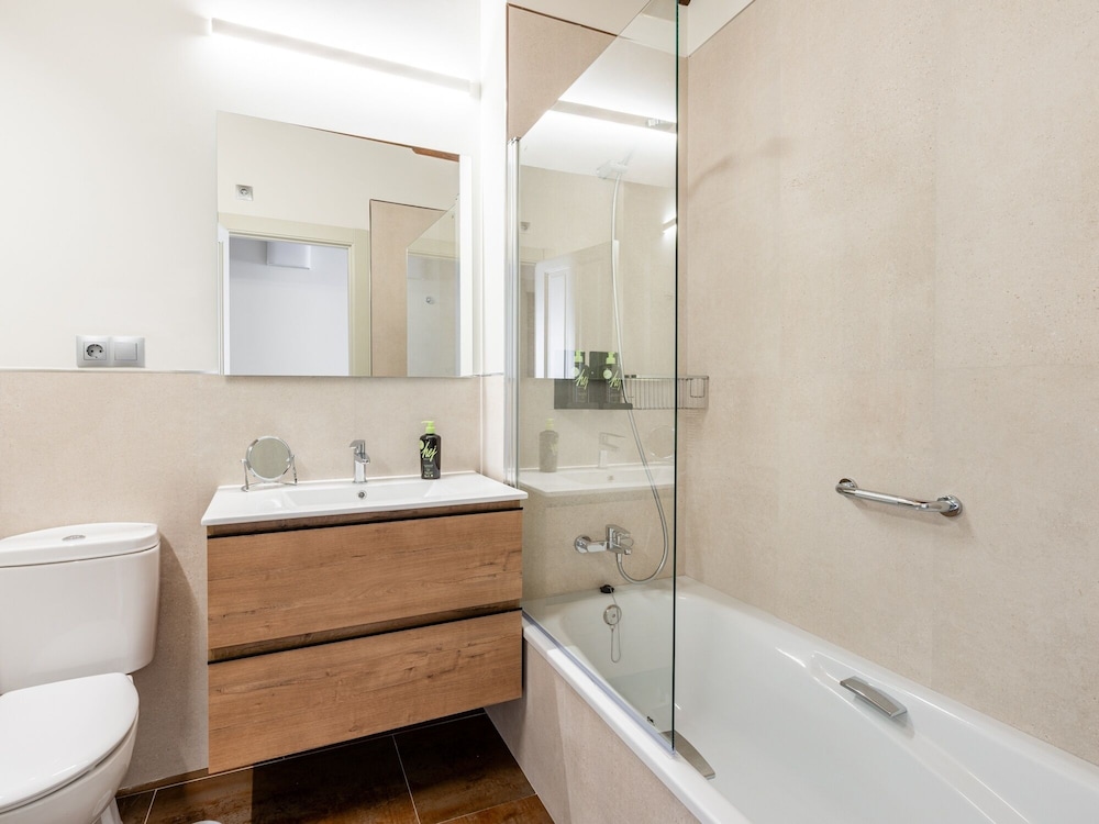Two-Bedroom Apartment with Balcony - Photo 15