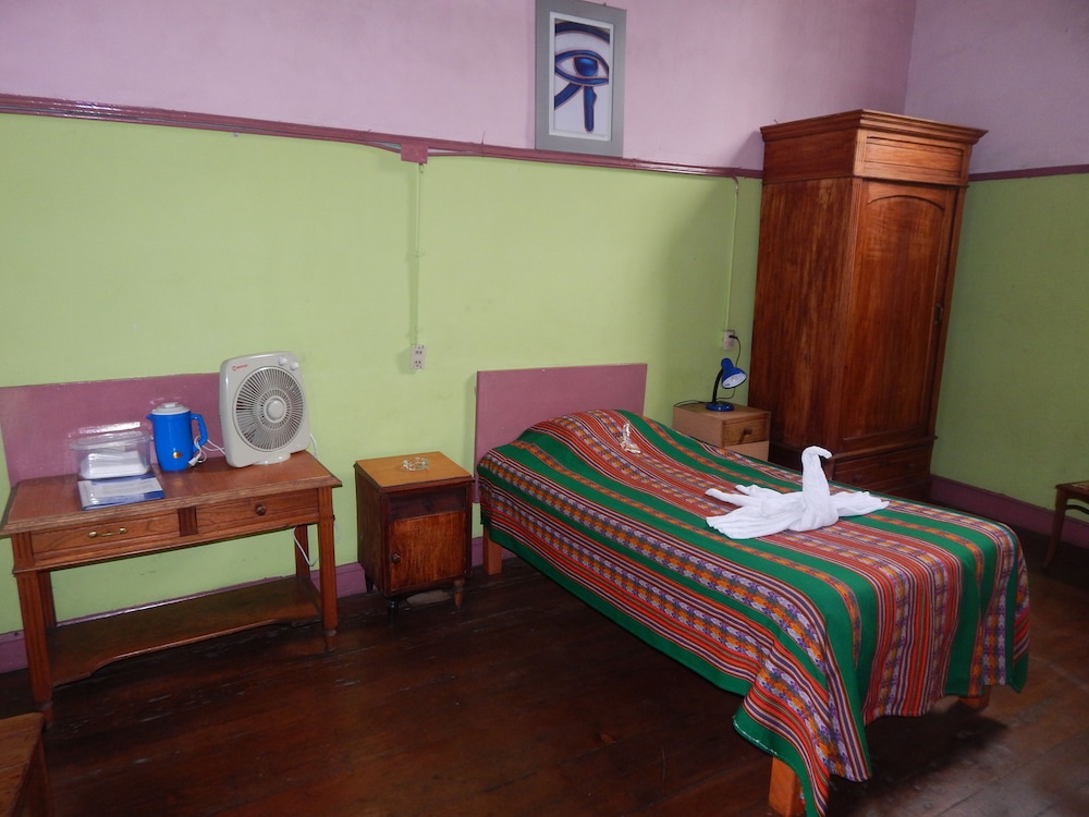 Single Room, Private Bathroom
