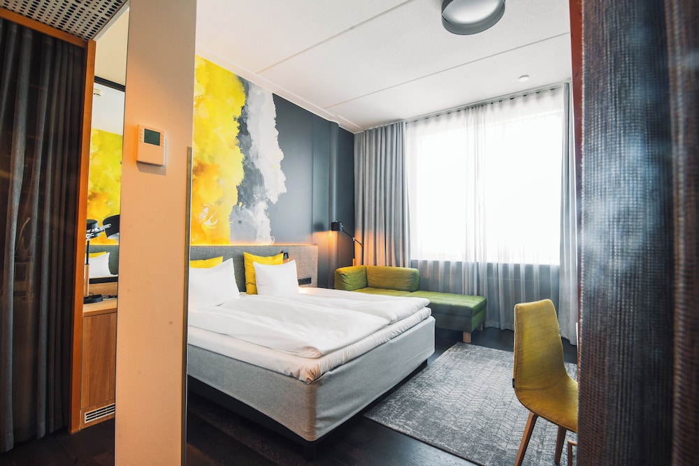 Superior Room, 1 Double Bed with Sofa bed, Non Smoking - Photo 2