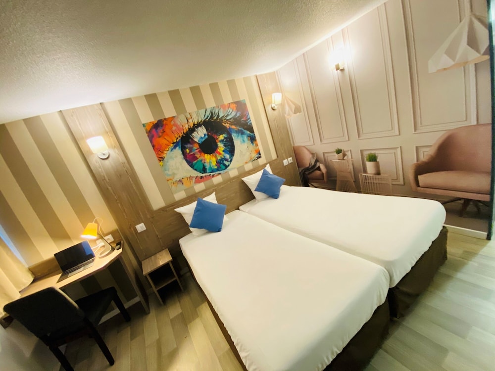 Superior Twin Room - Photo 6