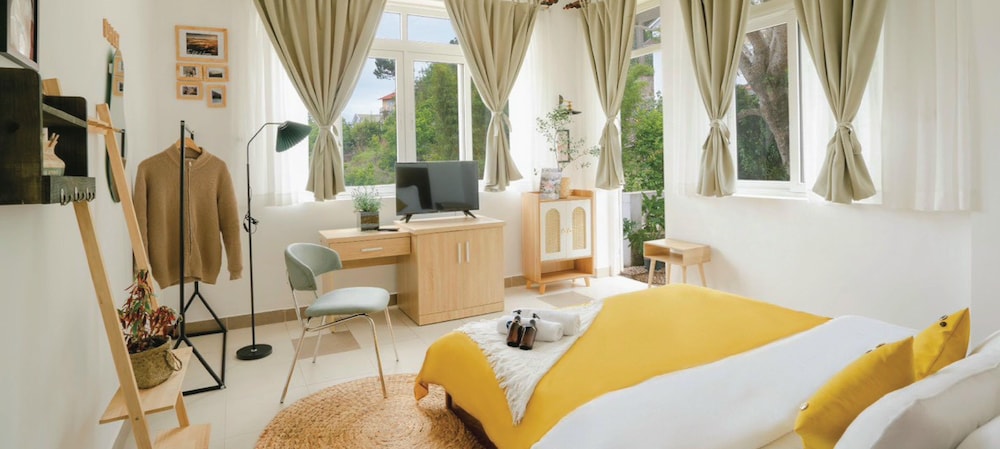 Superior Single Room, Mountain View - Photo 1