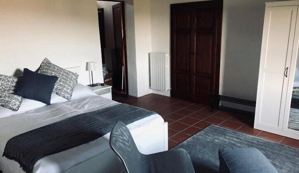 Double Room (Room 6)