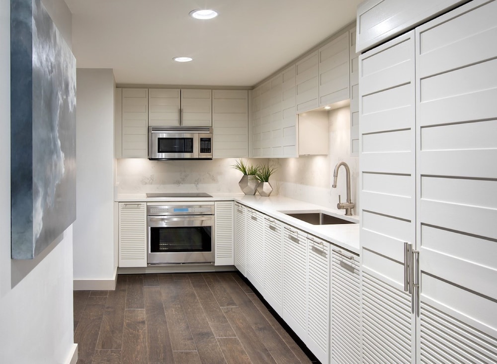 Pinnacle Two Bedroom Premium Residence - Photo 8