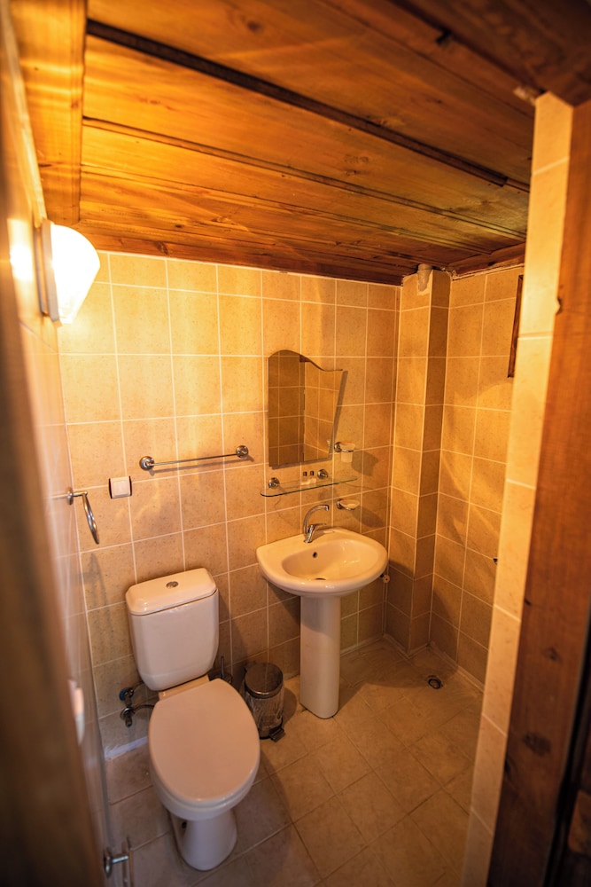 Deluxe Triple Room photo 3