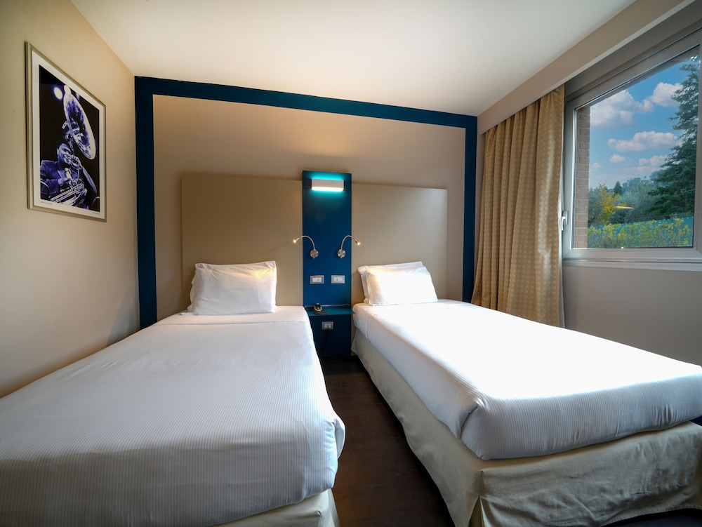 Comfort Double Room Single Use - Photo 3