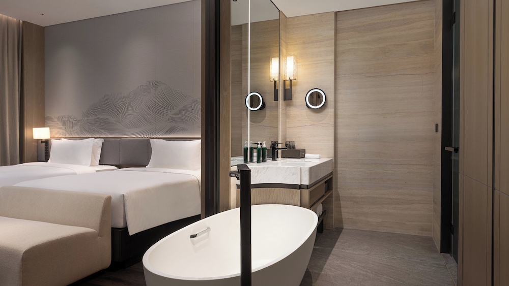Standard Room, 2 Double Beds (Courtyard Access) photo 1