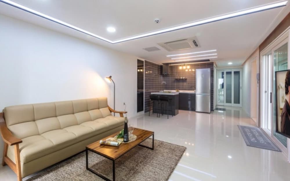 Room (C201 Jetted Spa) - Photo 4