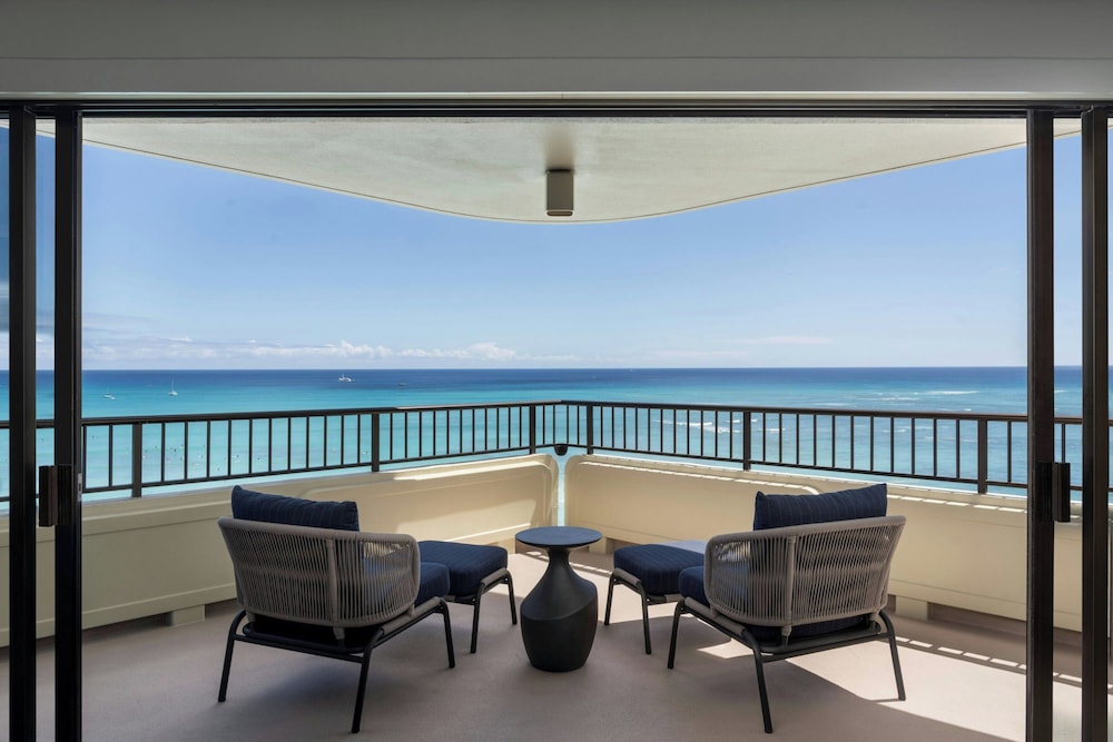 Suite, 1 Bedroom, Oceanfront - Photo 9