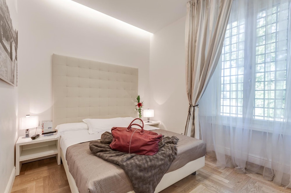 Economy Double Room (Breakfast at Navona Street Hotel)