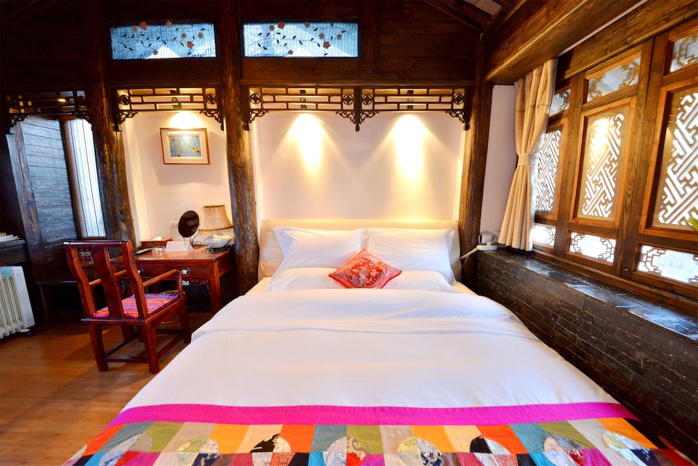 Room, 1 Queen Bed ( 10 )
