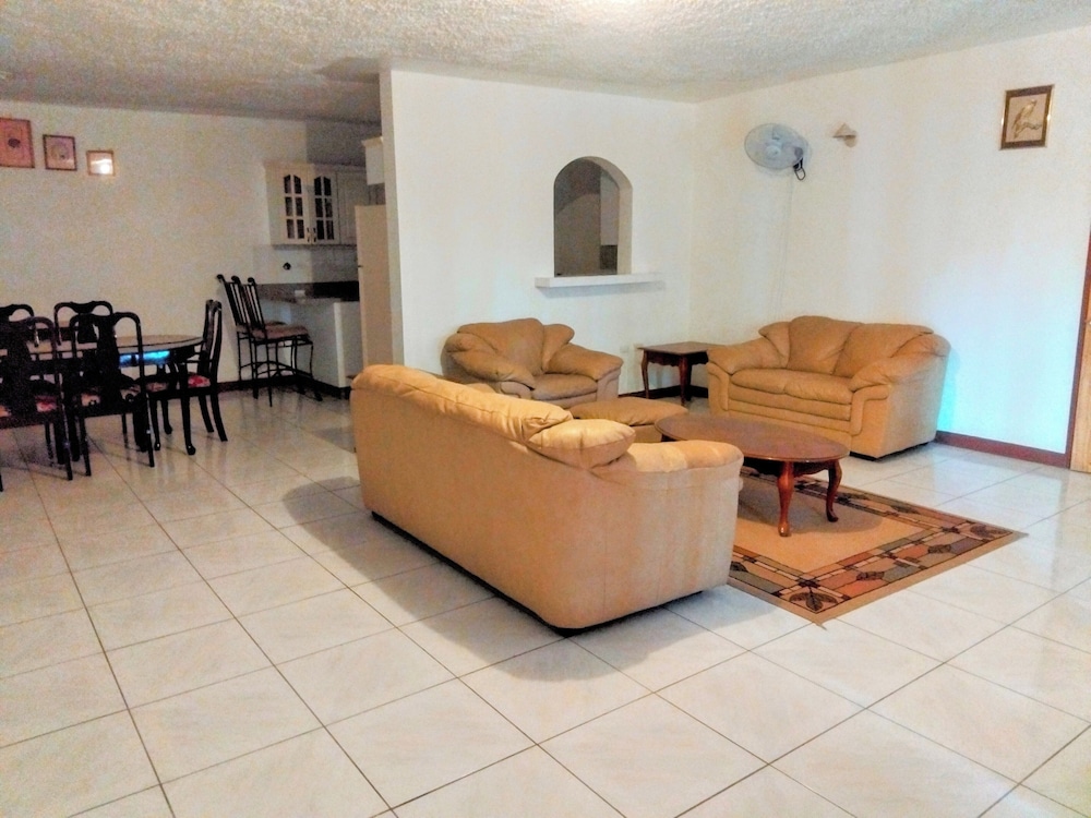 Deluxe Apartment, 2 Bedrooms, 2 Bathrooms photo 2