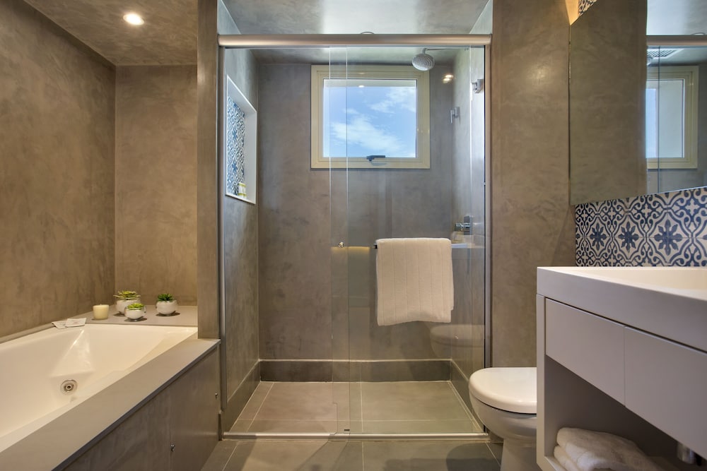 Deluxe Vista Frente com Jacuzzi - 1 Cama King