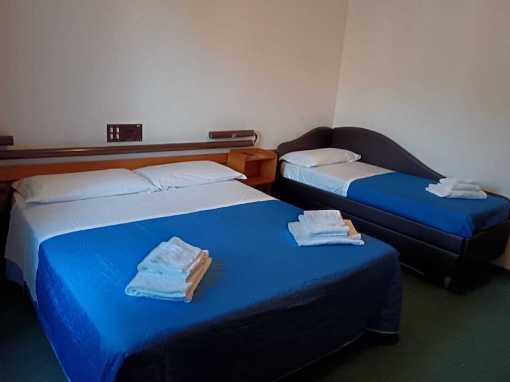 Classic Quadruple Room