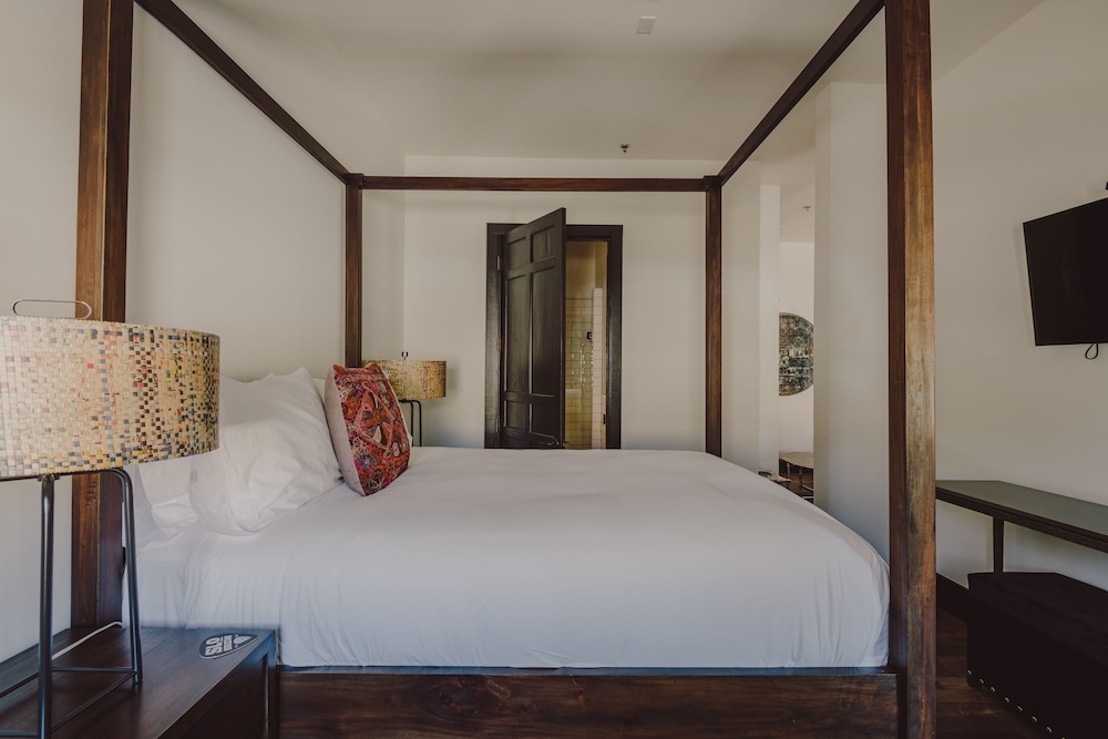 Luxury Studio Suite, 1 Bedroom (Castaway) photo 3