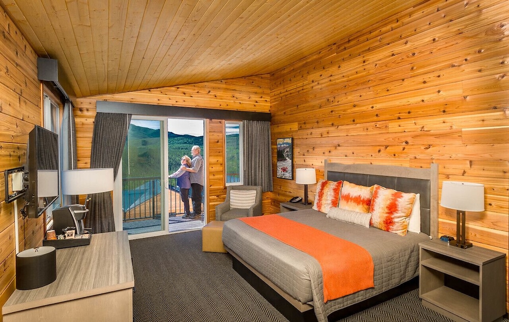 Deluxe Room, 1 King Bed