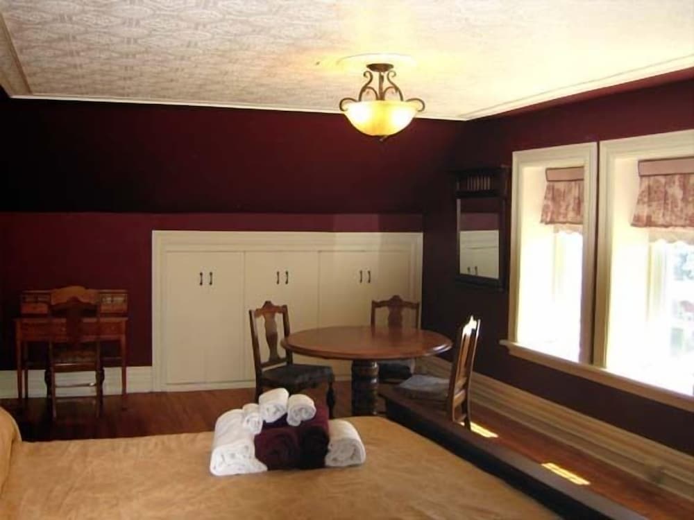 Upper Deck Suite photo 2