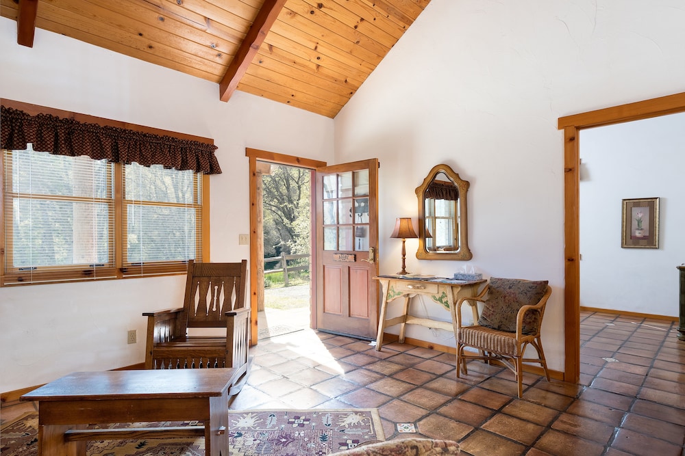 Native Cottage photo 2