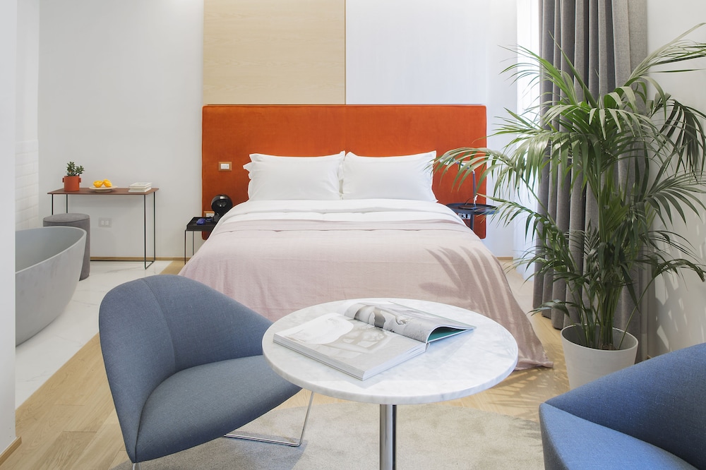 Luxury Double Room, 1 Queen Bed, City View