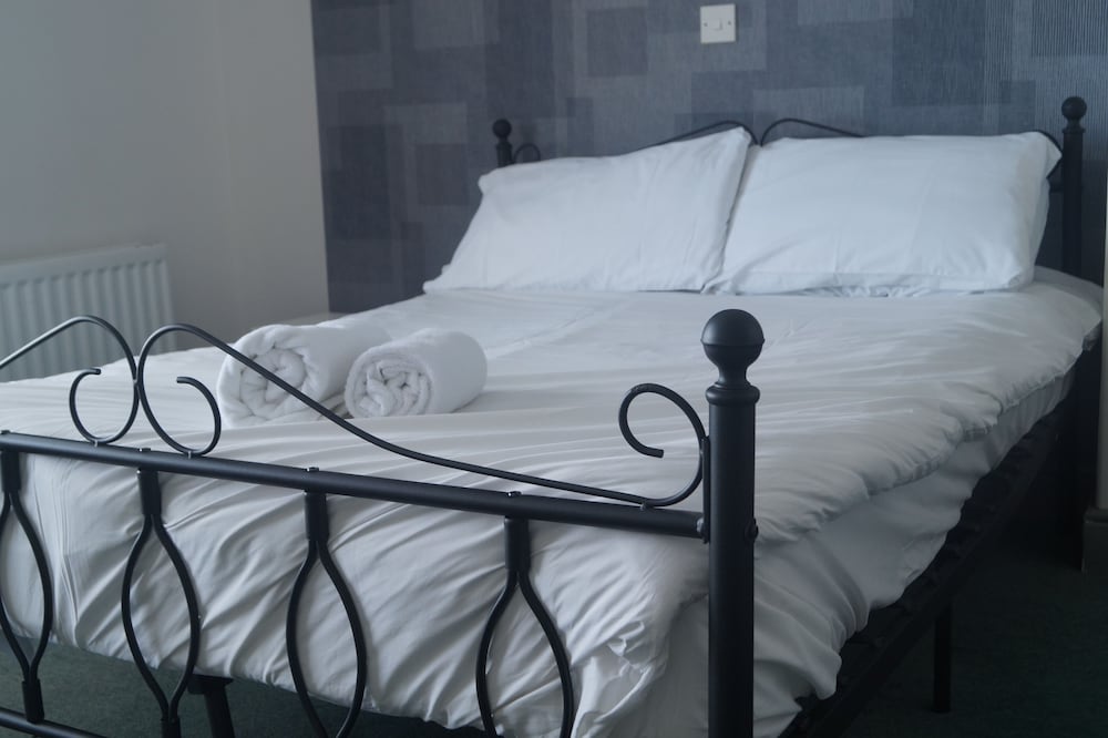 Superior Double Room, Ensuite, Marina View (R1)