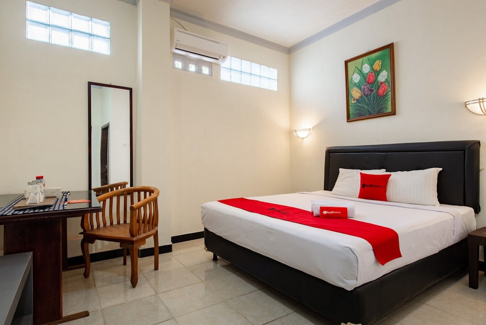 Double Room (Reddoorz)