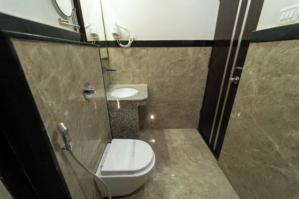 Premium Deluxe Room With Bath Tub - Photo 8