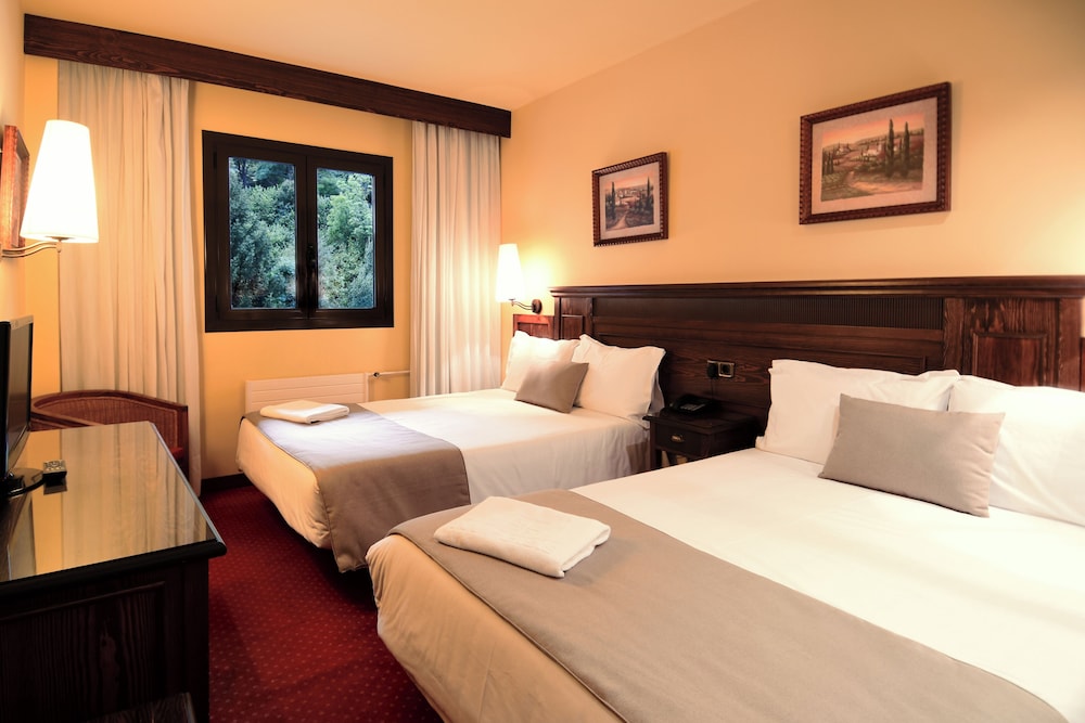 Standard Quadruple Room - Photo 2