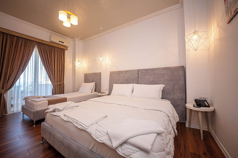 Triple Room, Balcony, Sea View photo 1