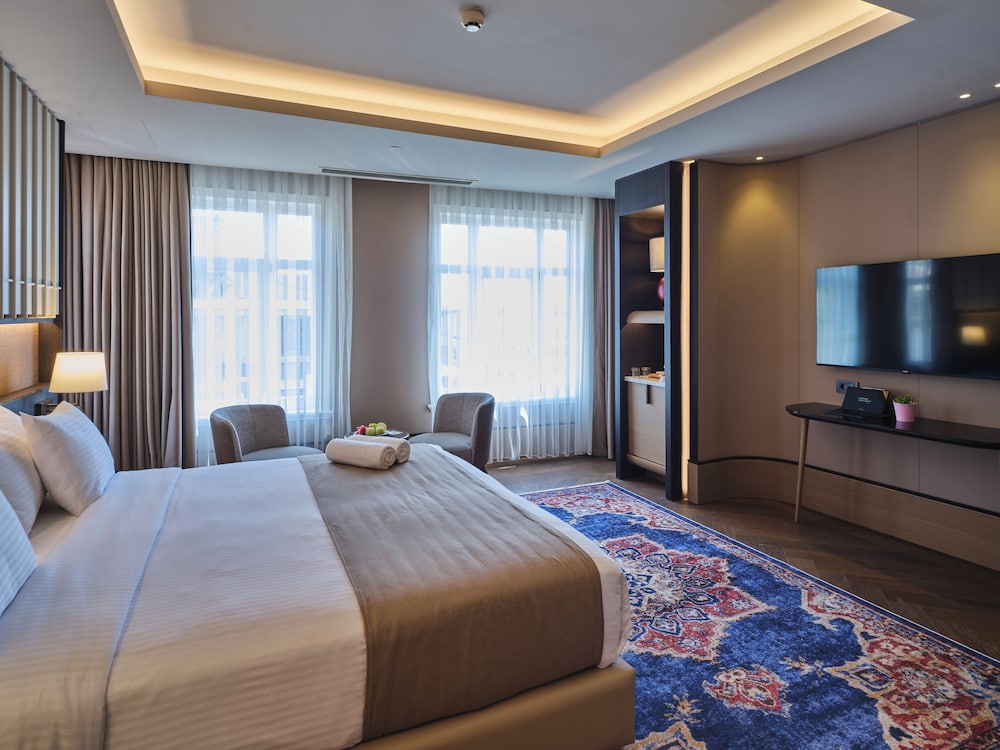 Superior Double Room, City View photo 1