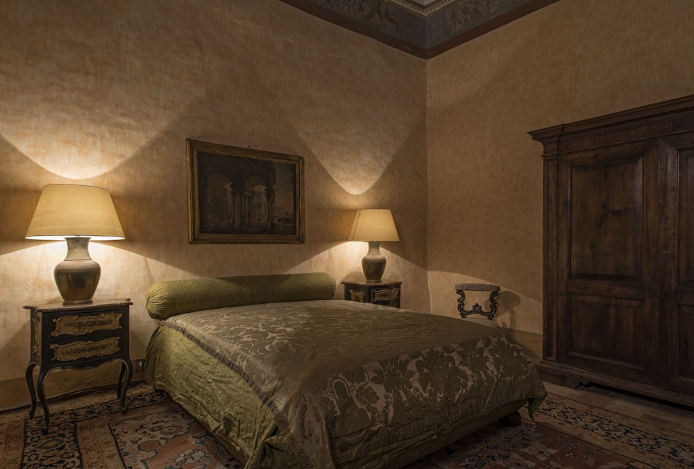 Suite (Benvenuto Cellini) photo 2