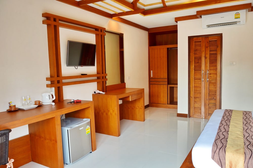 Deluxe Double Room (Second Floor) photo 2