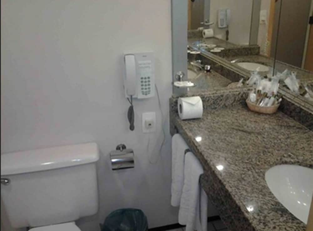 Standard Triple Room - Photo 8
