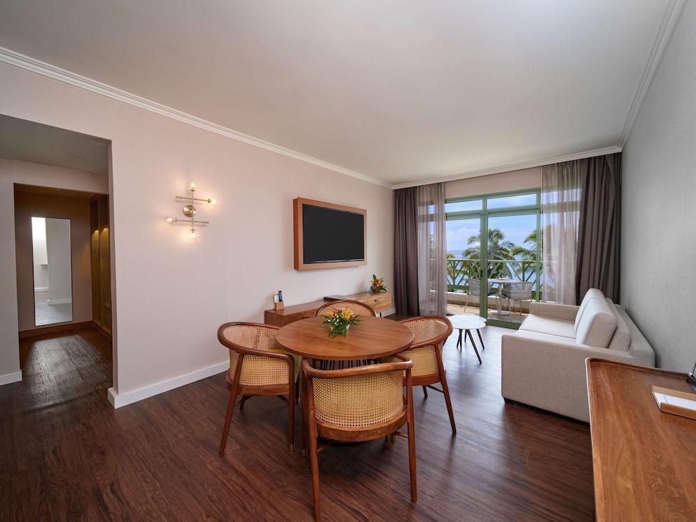 Suite, 1 King Bed (penthouse Suite)