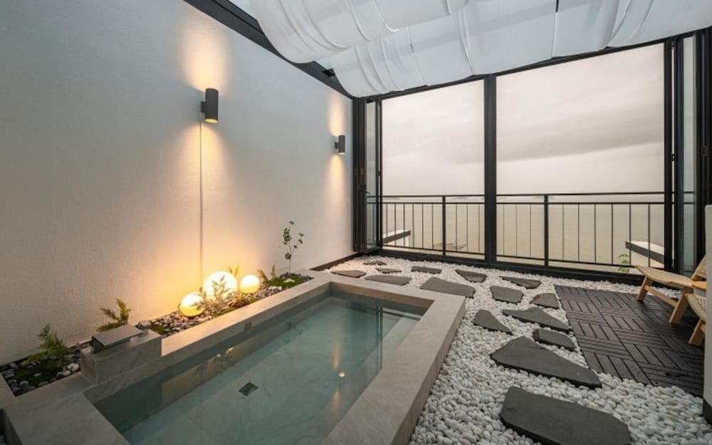 Room (Reve C-02 (Jacuzzi)) - Photo 4