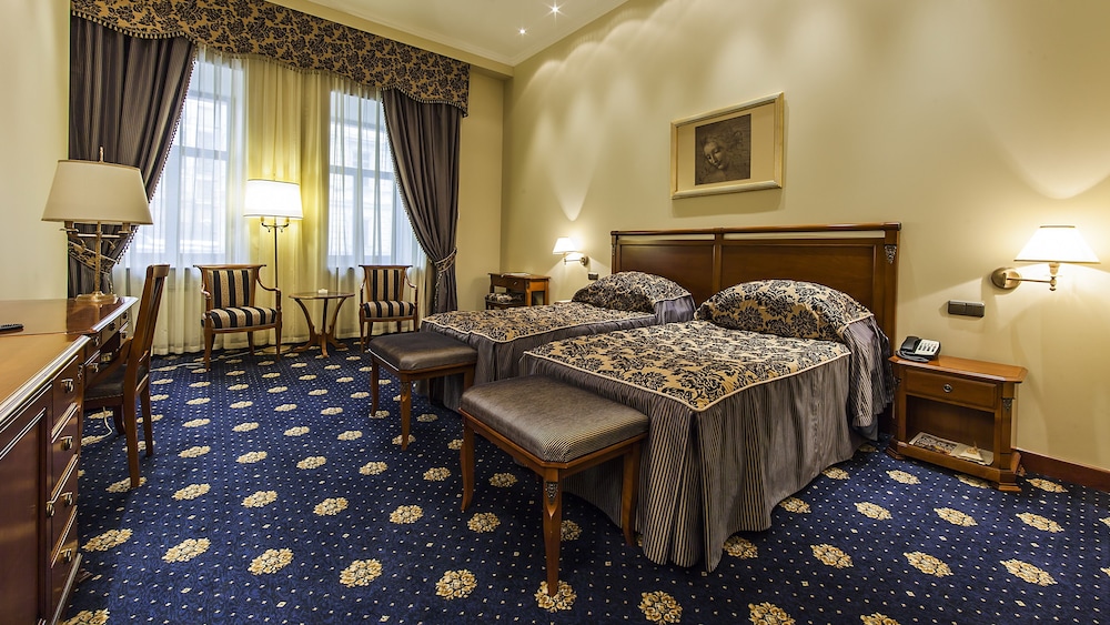 Premier Twin beds room