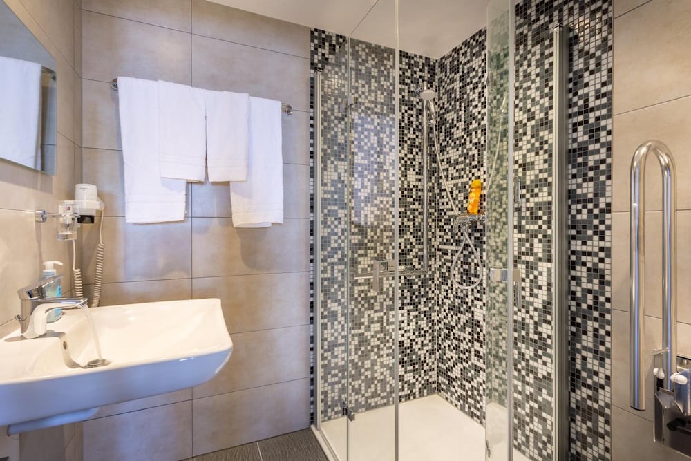 Double or Twin Room, Accessible photo 3